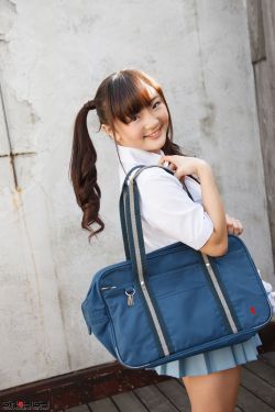 挠美女脚心